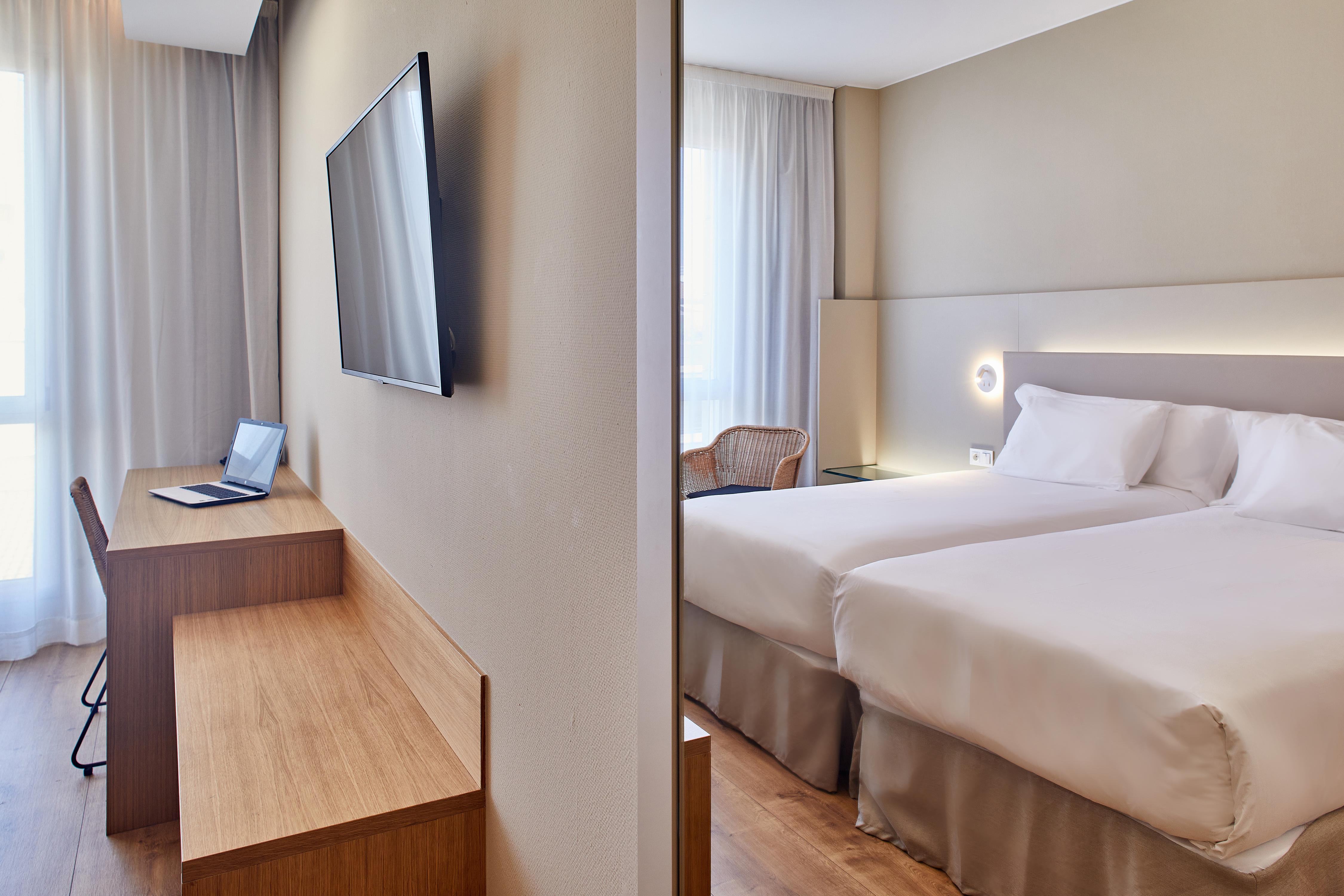 Silken Reino De Aragon Hotel Zaragoza Ngoại thất bức ảnh